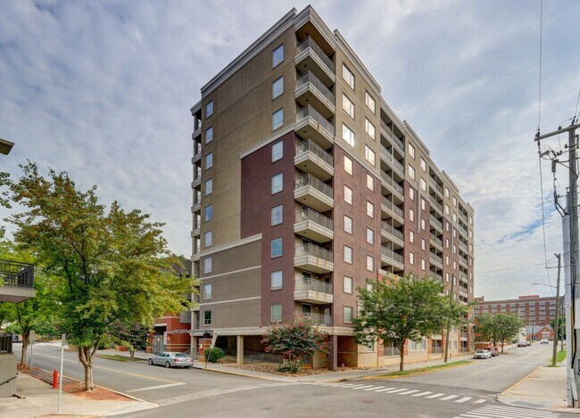Building Photo - Lake Plaza: Available for EARLY MOVE-IN as...