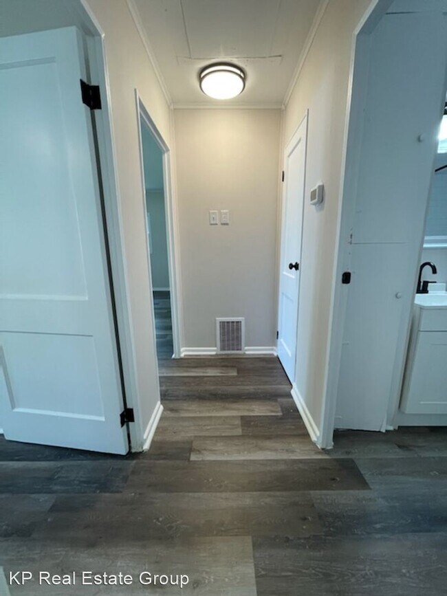 Foto del edificio - 2 br, 1 bath House - 2490 Azelda St.