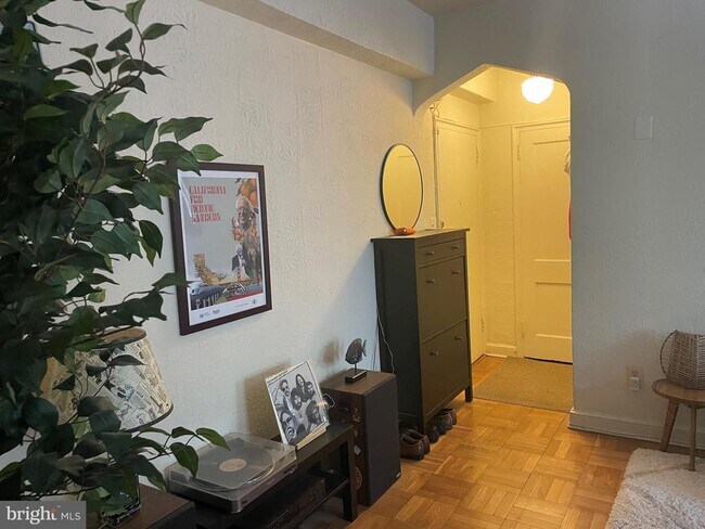 Foto del edificio - 1010 25th St NW