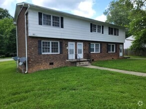 Building Photo - 1511 Andover Ave