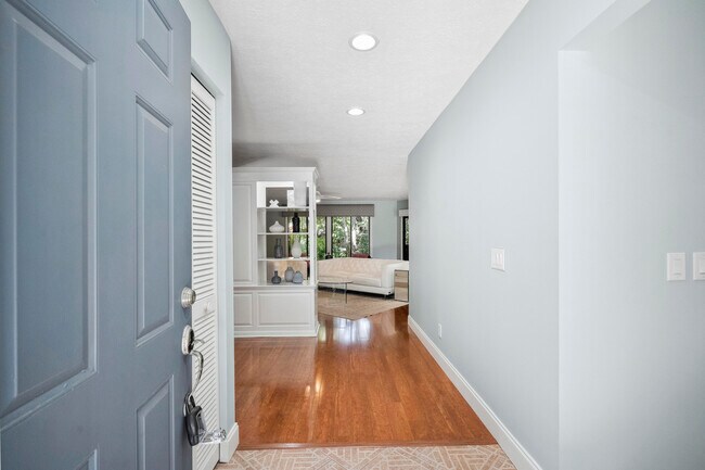 Foto del edificio - 5300 SE Schooner Oaks Way