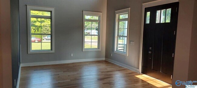 Foto del edificio - 1213 Rison Ave NE