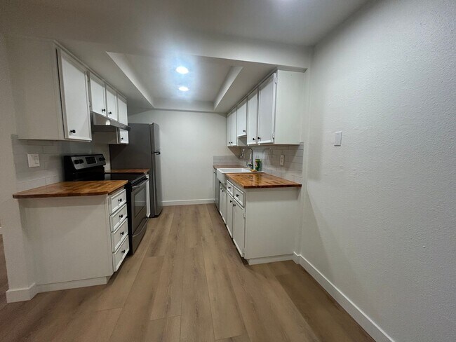 Foto del edificio - Beautiful 2 Bedroom, 2 Bathroom Condo in N...