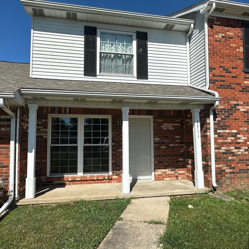 Primary Photo - 1311 Heritage Ct