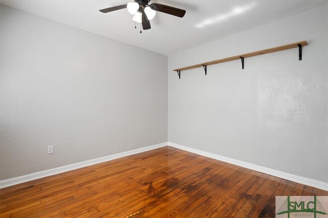 Foto del edificio - 1702 E 41st St