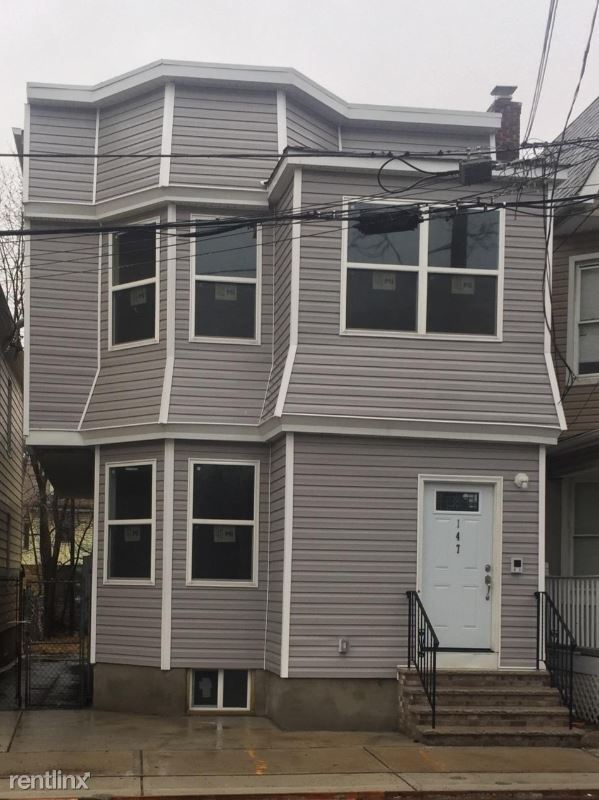 Primary Photo - 2 br, 1 bath Apartment - 147 Hobson Street