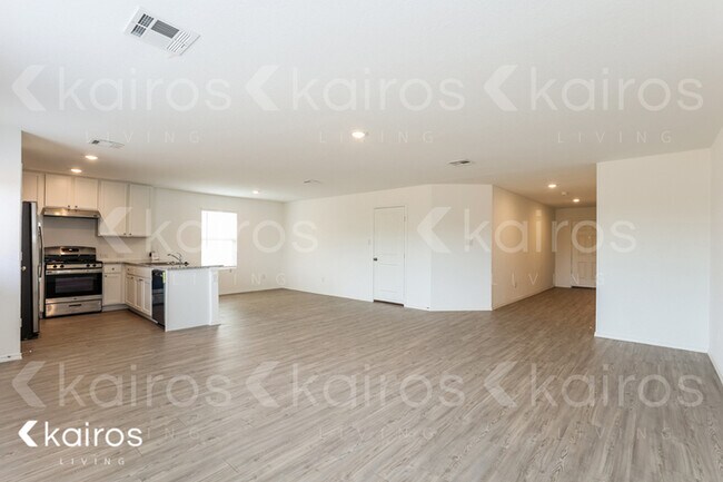 Foto del edificio - 13831 Weir Pl