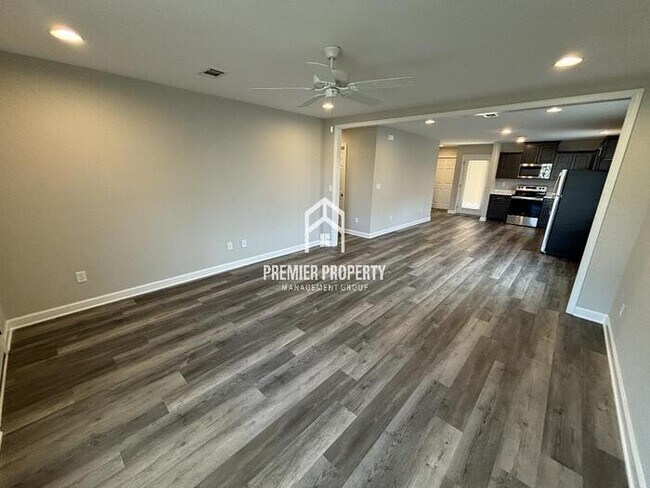 Foto del edificio - 6009 73rd E Pl