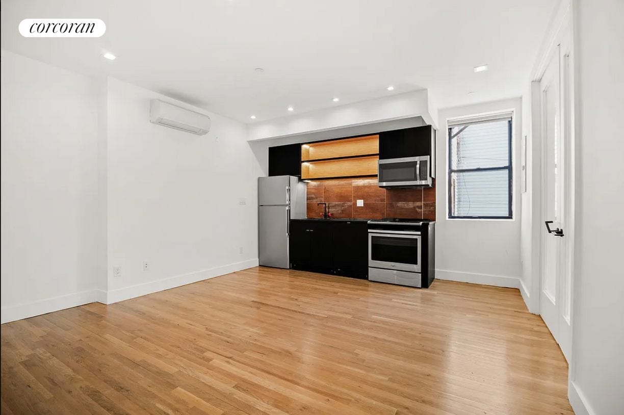 Primary Photo - 568 Lafayette Ave
