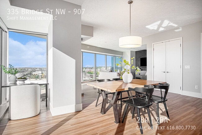 Foto del edificio - 335 Bridge St NW