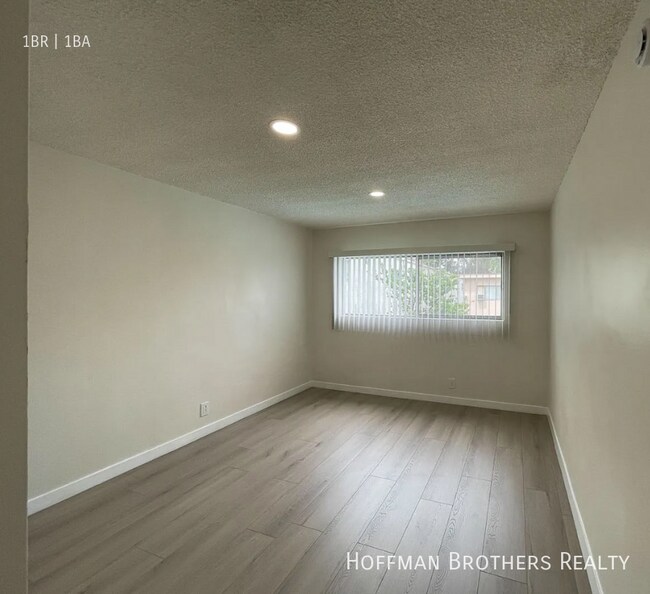 Foto del edificio - 5435 Sepulveda Blvd