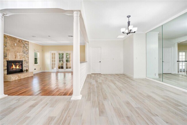 Foto del edificio - 243 S Shadowbay Blvd
