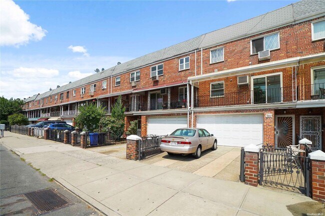Building Photo - 22-40-40 Steinway St