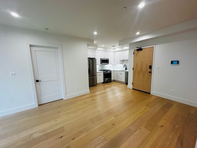 Building Photo - 1658 K St NE