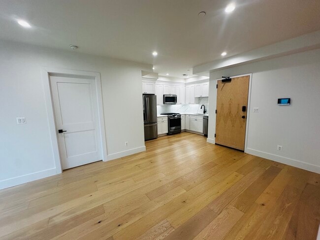 Building Photo - 1658 K St NE