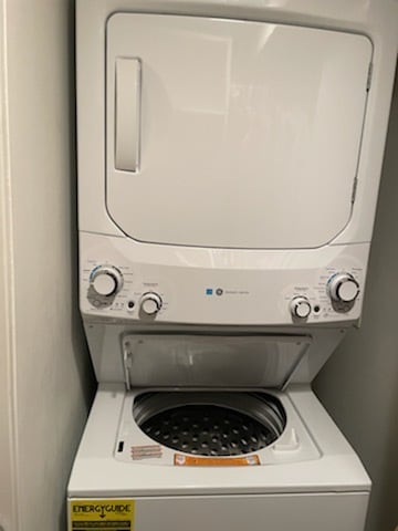 In unit washer/dryer - 72 Ashland St