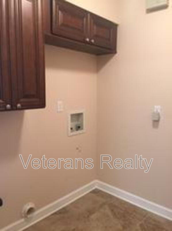 Foto del edificio - 2135 Baywood Dr