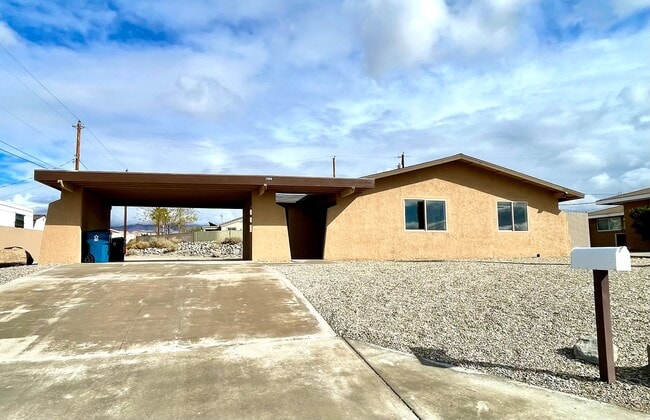 Building Photo - 2988 Cisco Dr S