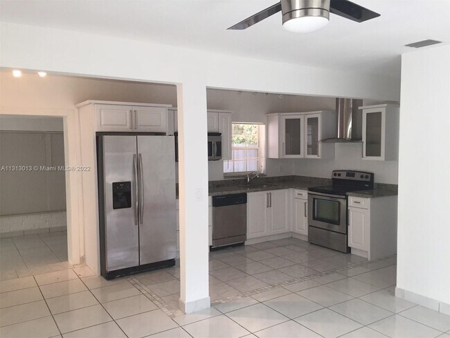 Foto del edificio - 1435 NE 173rd St