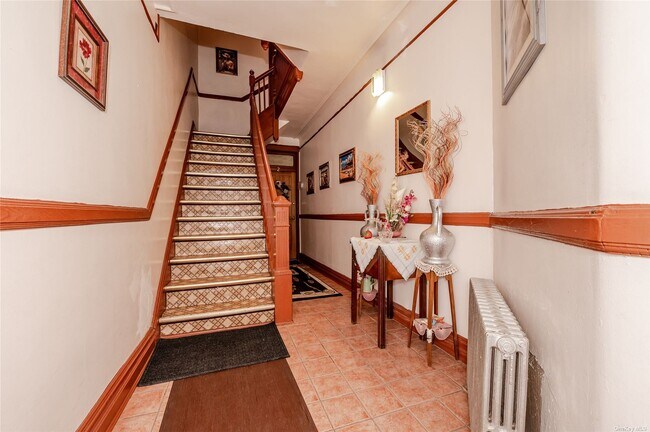 Foto del edificio - 32-62-62 44th St