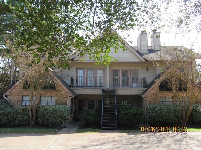 Building Photo - 16800 Sugar Pine Dr