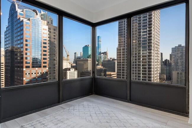 Foto del edificio - 30 E Huron St