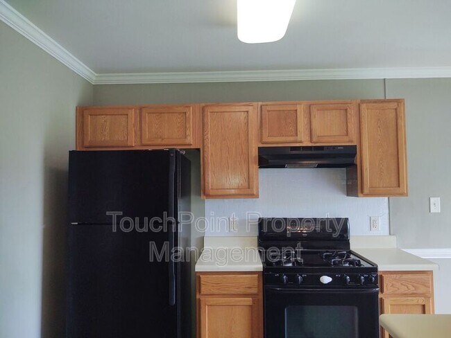 Foto del edificio - 7302 Woodbourne Ln