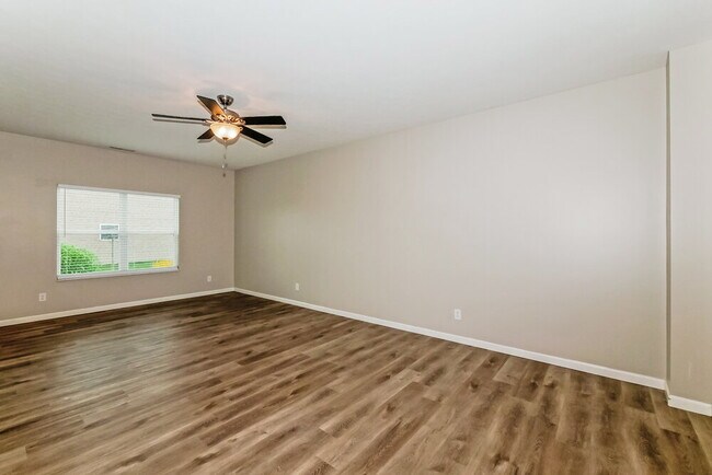 Foto del edificio - 577 Pebble Drive