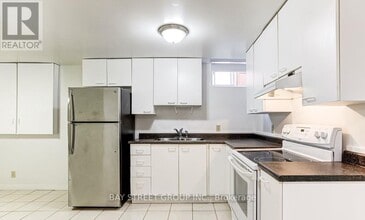 Building Photo - 12 Marcus Crescent