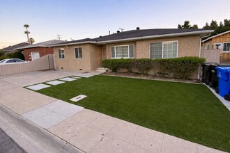 Building Photo - 5054 Rockford Dr