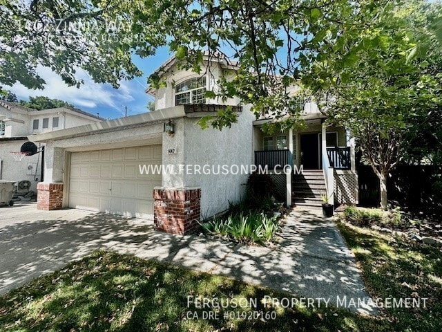 Building Photo - Four Bedroom Home Close to Woodcreek Oaks ...