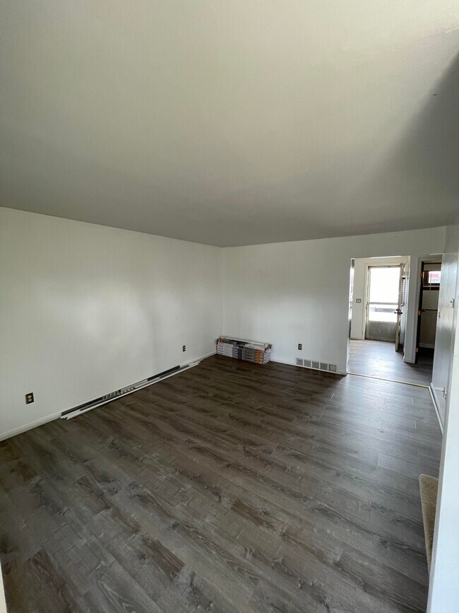 Building Photo - 29024 Tessmer Ct