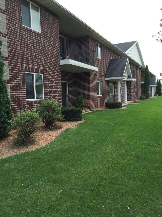 Front of Apartment - 716 Chapel View Rd