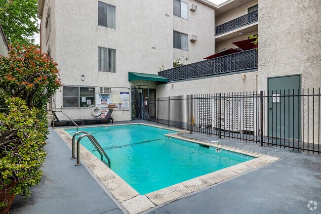 Piscina - Park Terrace Apartments