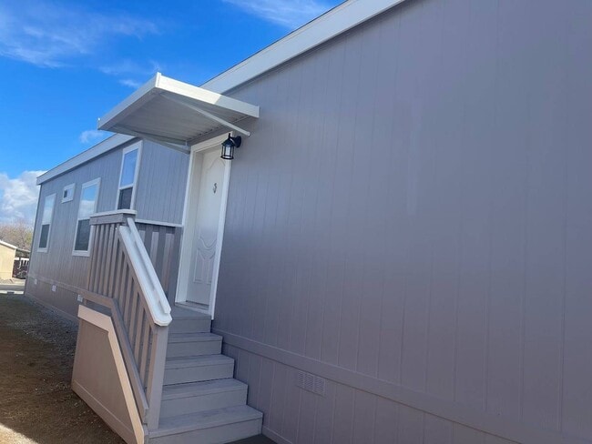 Building Photo - 123 N 10th St