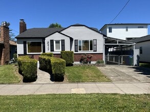 Building Photo - 2417 N Rosa Parks Way