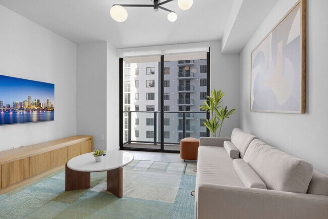 Building Photo - 601 N Miami Ave