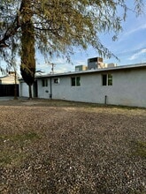Building Photo - 3702 E 22nd St