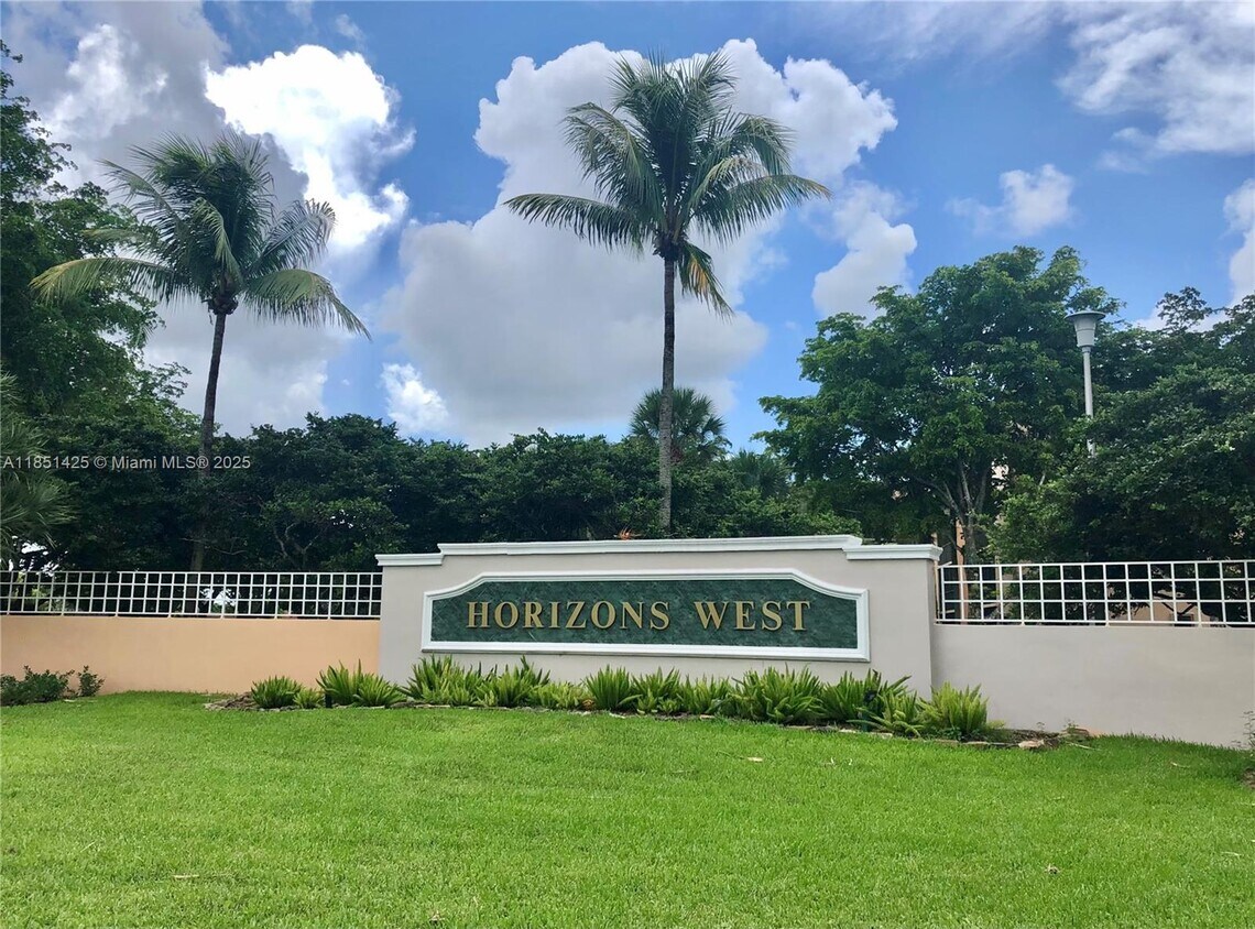 Foto principal - 8520 SW 133rd Avenue Rd