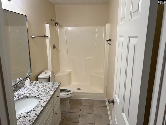 Foto del edificio - 105 Crestland Dr