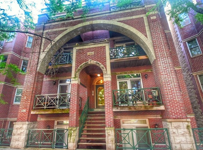 Building Photo - 4108 N Kenmore Ave