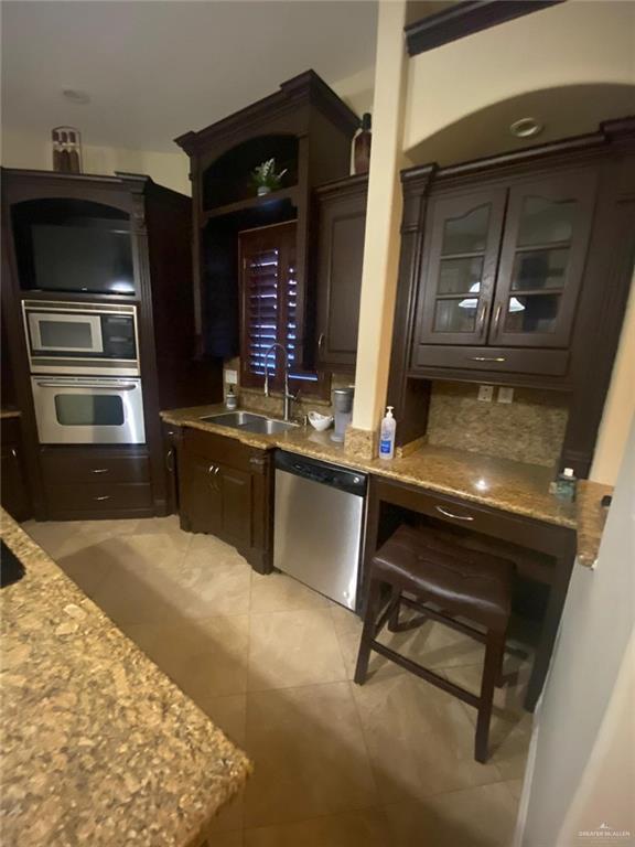 Foto del edificio - 4101 Tyler Ave