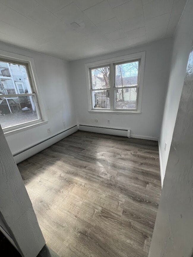 Building Photo - 26 Summer St