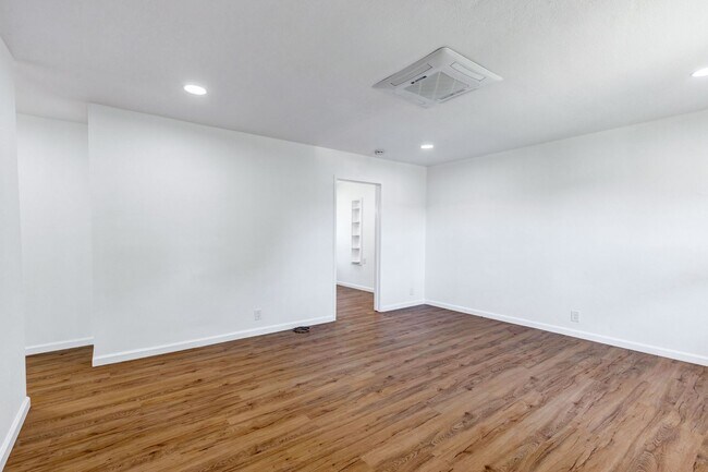 Foto del edificio - 2 bedroom 1 bathroom