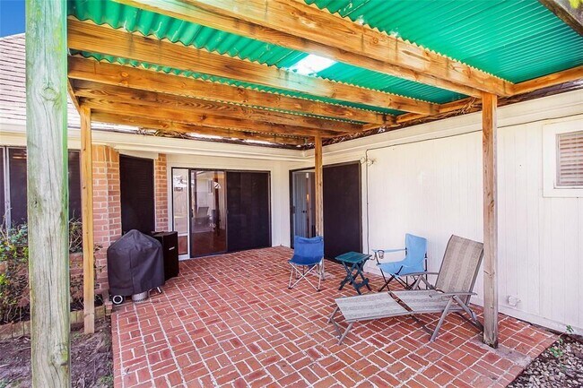 Foto del edificio - 16718 Tranquil Dr