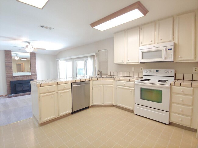 Building Photo - 3583 Johnson Ct