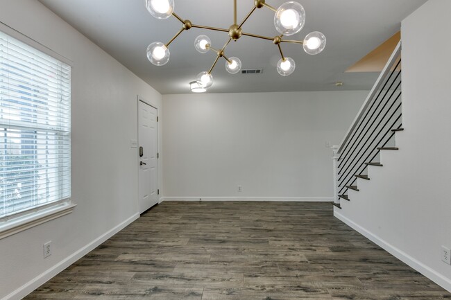 Foto del edificio - 15219 Spring Land