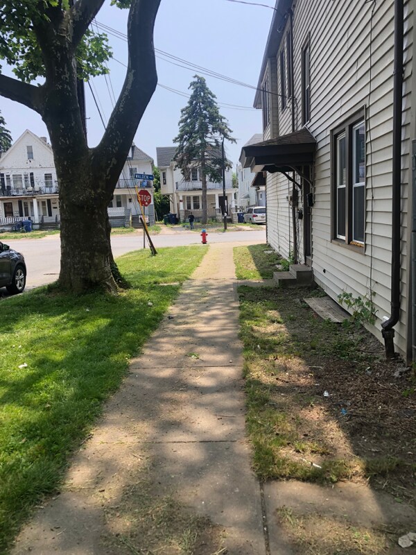 934 Walden Ave, Buffalo, NY 14211 Room for Rent in Buffalo, NY