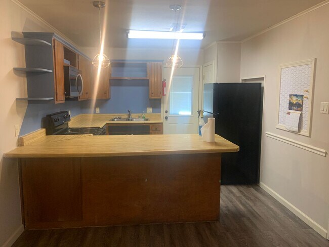 Foto del edificio - 2 bed one bath