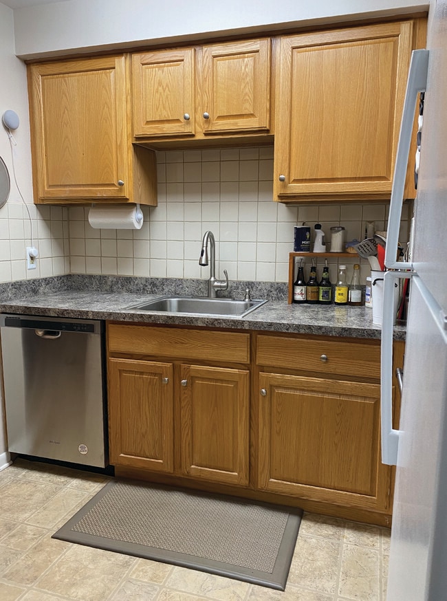 Building Photo - 1257 Island Dr